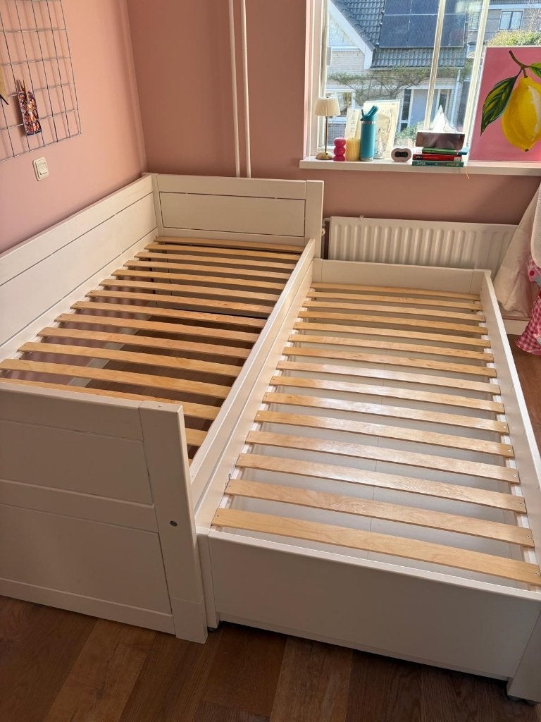 Uitschuifbaar bed/slaapbank met opbergruimte, Huis en Inrichting, Ophalen, 90 cm, Wit, Tweepersoons