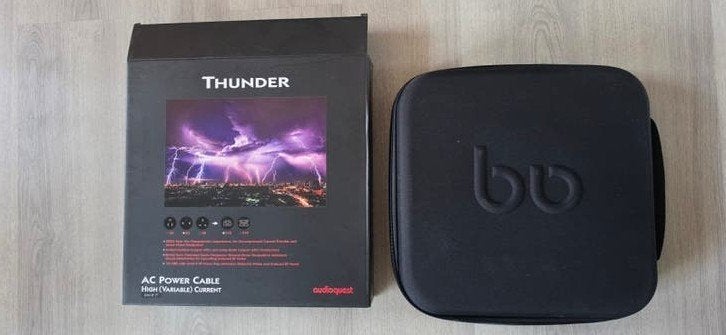 AudioQuest Thunder High Current AC Power Cable 2m, Ophalen of Verzenden, Zo goed als nieuw, 2 tot 5 meter, Overige kabels