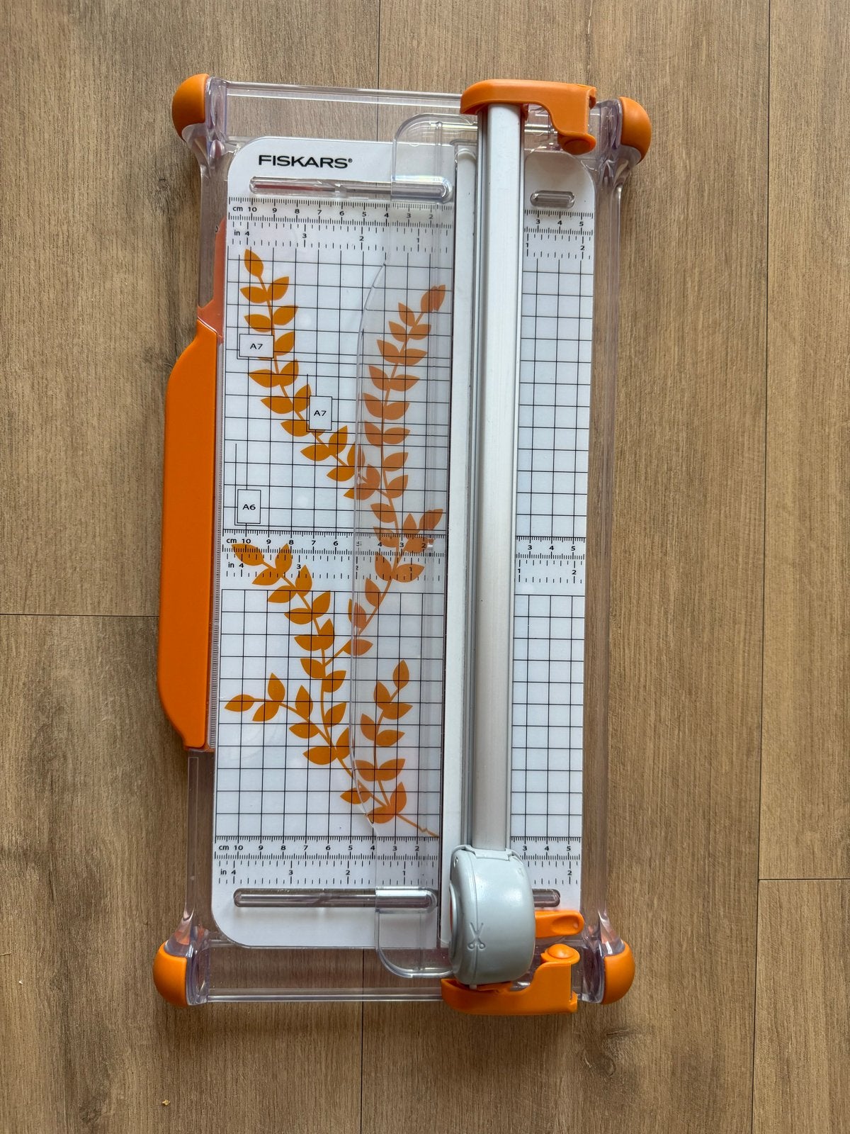 Fiskars rolpapiersnijder, Hobby en Vrije tijd, Geschikt voor karton, Oranje, Overige thema's, Gereedschap of Toebehoren