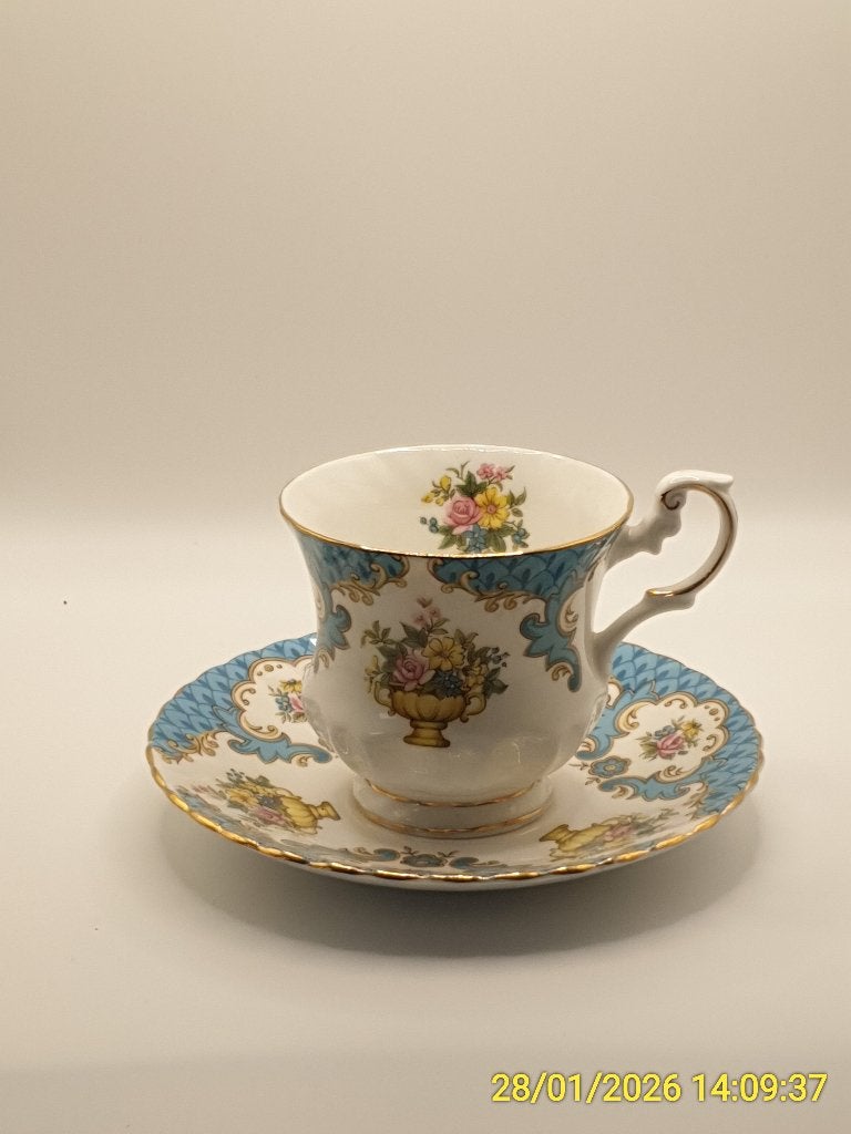 Queen's Rosina China Bone China Kop en Schotel, Ophalen of Verzenden