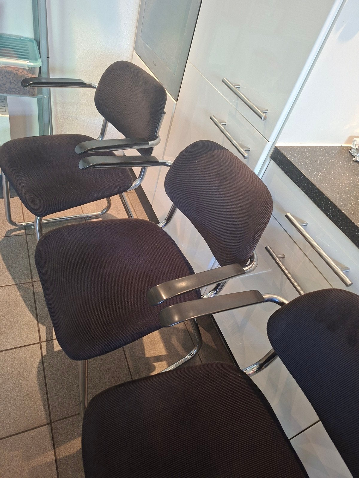 4 Lande ribcord stoelen / Gispen model, Ophalen, Zwart, Metaal, Vier