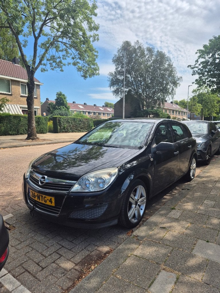 Opel Astra 1.4 66KW 5D 2007 Zwart, Auto's, Opel, Stof, Zwart, 4 cilinders, 615 kg