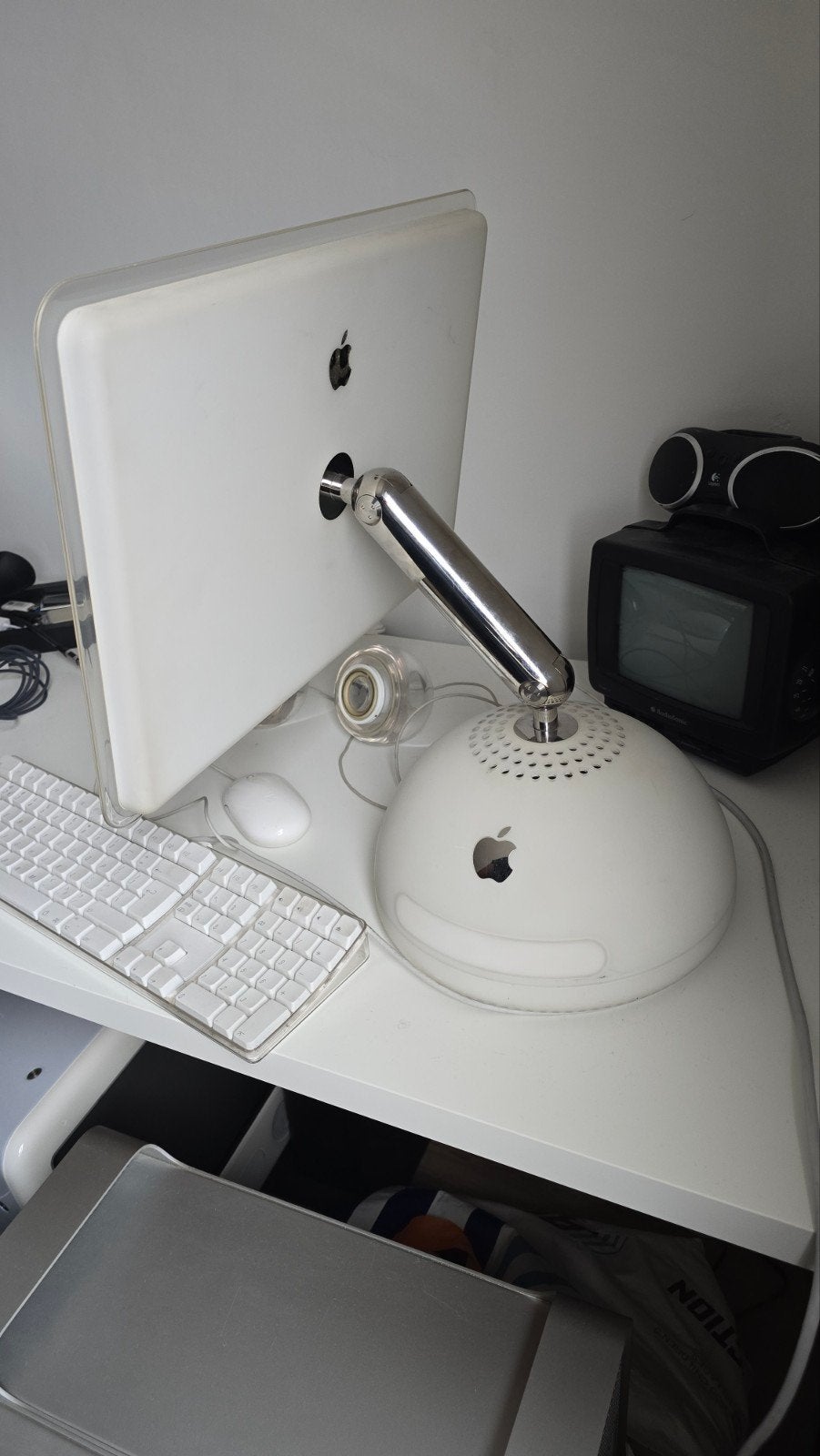 Zeldzame Apple iMac G4 17" breedbeeld + Pro Speakers (Set), Computers en Software, Ophalen