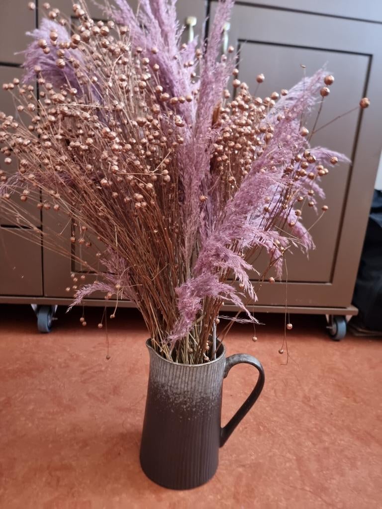 Decoratieve vaas met gedroogde bloemen, Gebruikt, Overige kleuren, Aardewerk of Porselein, Ophalen of Verzenden