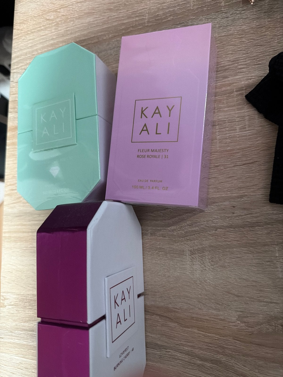 3 Kayali Parfums - 2 Geseald, 1 Zo Goed Als Nieuw, Ophalen of Verzenden, Nieuw