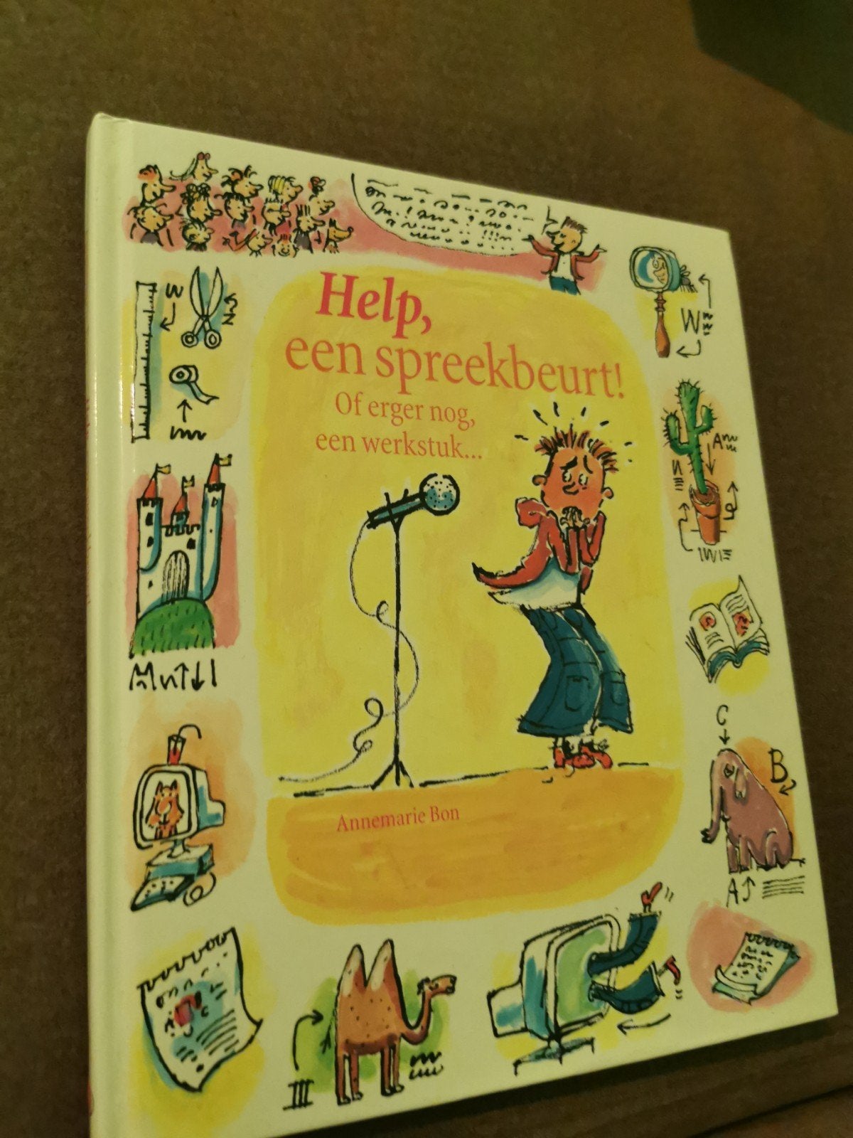 Help, een spreekbeurt! - Annemarie Bon, Verzenden, Zo goed als nieuw, Annemarie Bon, Non-fictie