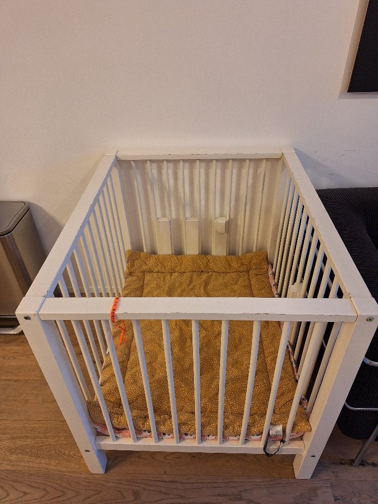 Box (baby) met kleden - gratis af te halen, Kinderen en Baby's, Boxen, Gebruikt, Rechthoekig, In hoogte verstelbaar, Boxkleed