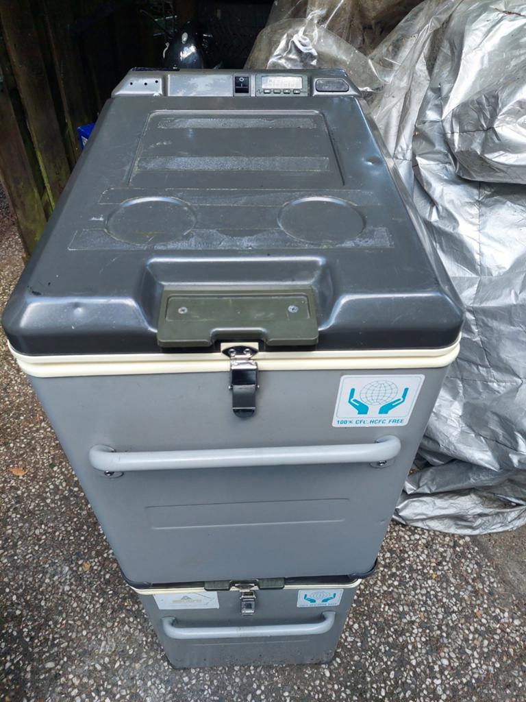 Veba Meditemp compressor auto camper boot koelbox 12v 220v, Ophalen of Verzenden