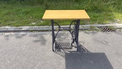 Tafel op singer, Ophalen