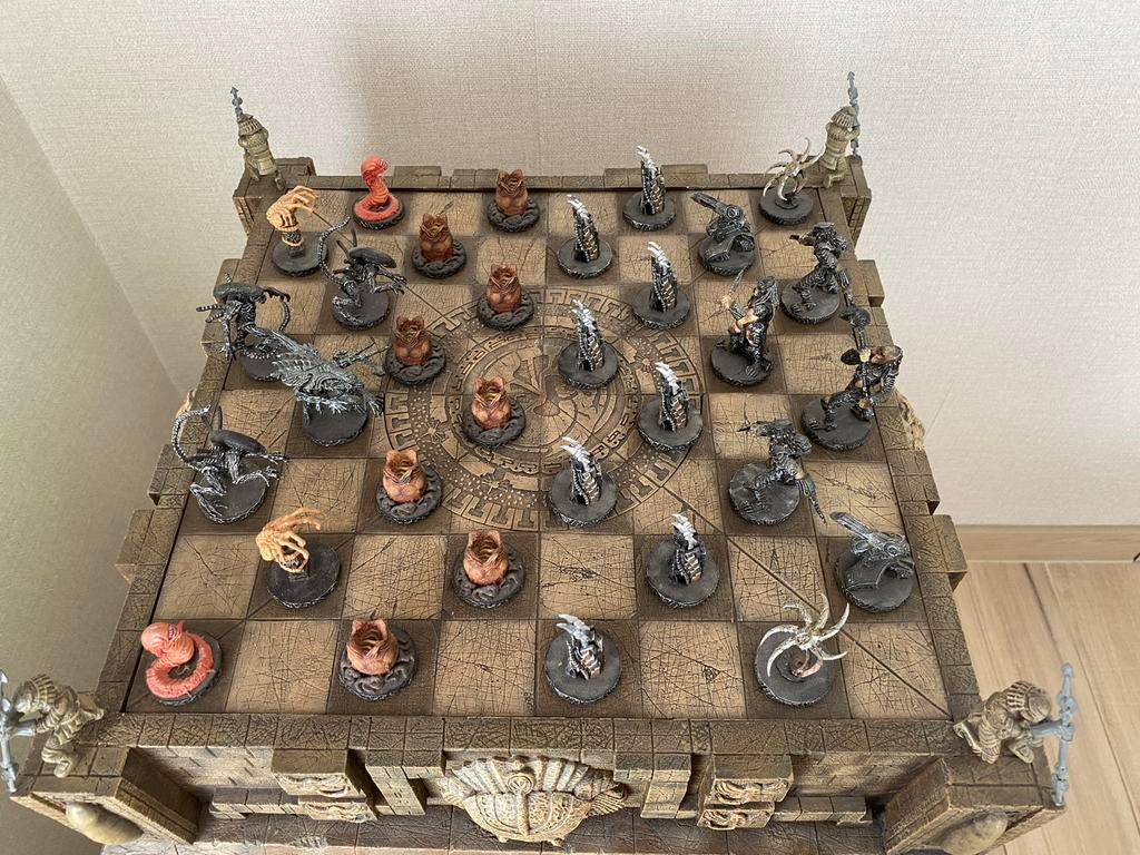 Gezocht alien vs predator schaakbord, Ophalen, Zo goed als nieuw