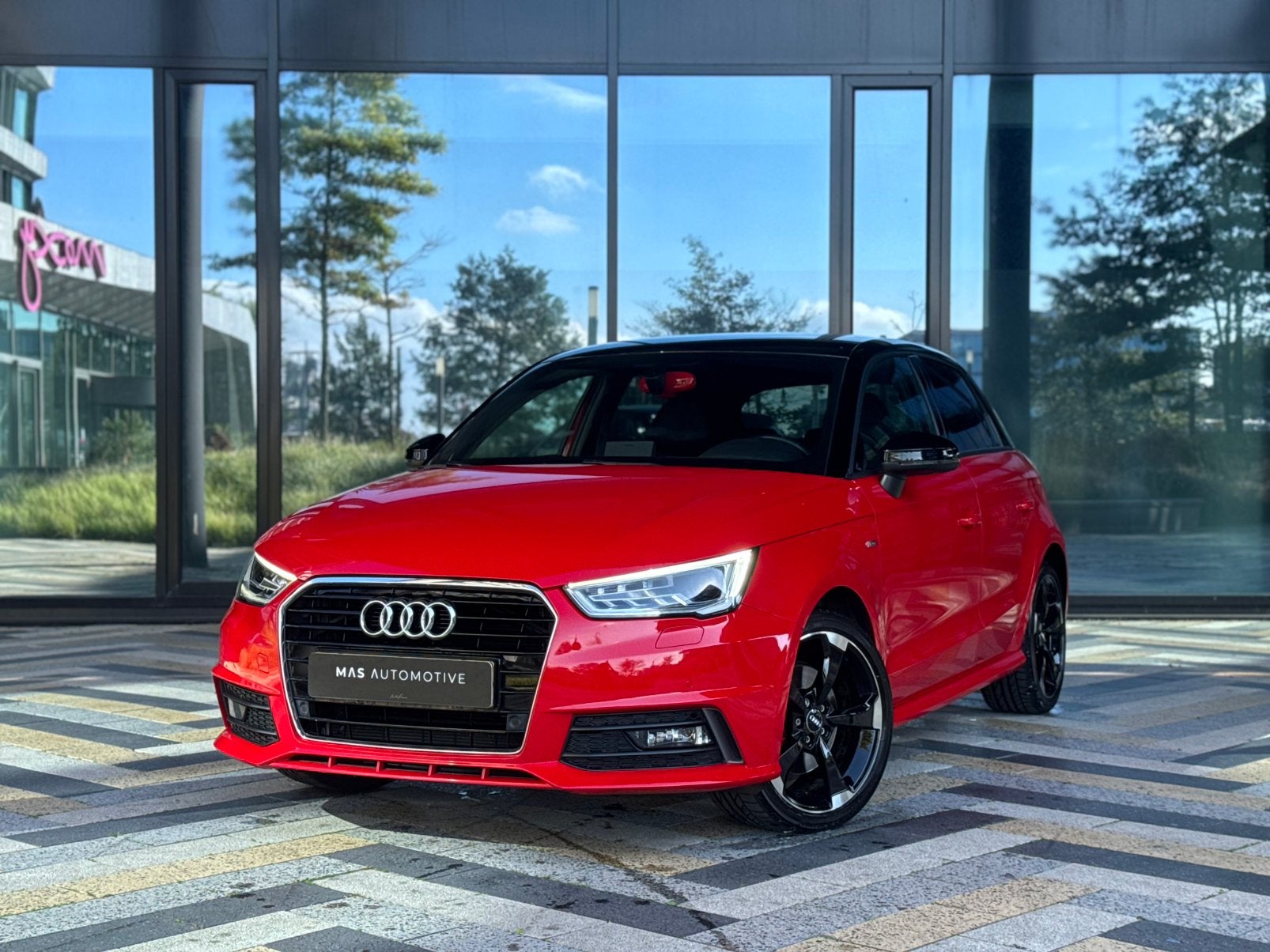 Audi A1 1.4 TFSI 125pk S Line |Stoelverwarming |Dealer |LED, 125 pk, A1, Zwart, 4 cilinders