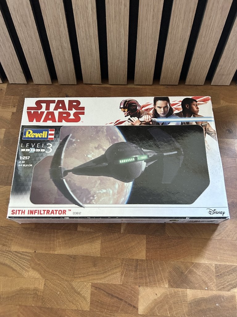 Revel Sith Infiltrator 1:257, Ophalen of Verzenden, Nieuw, Actiefiguurtje