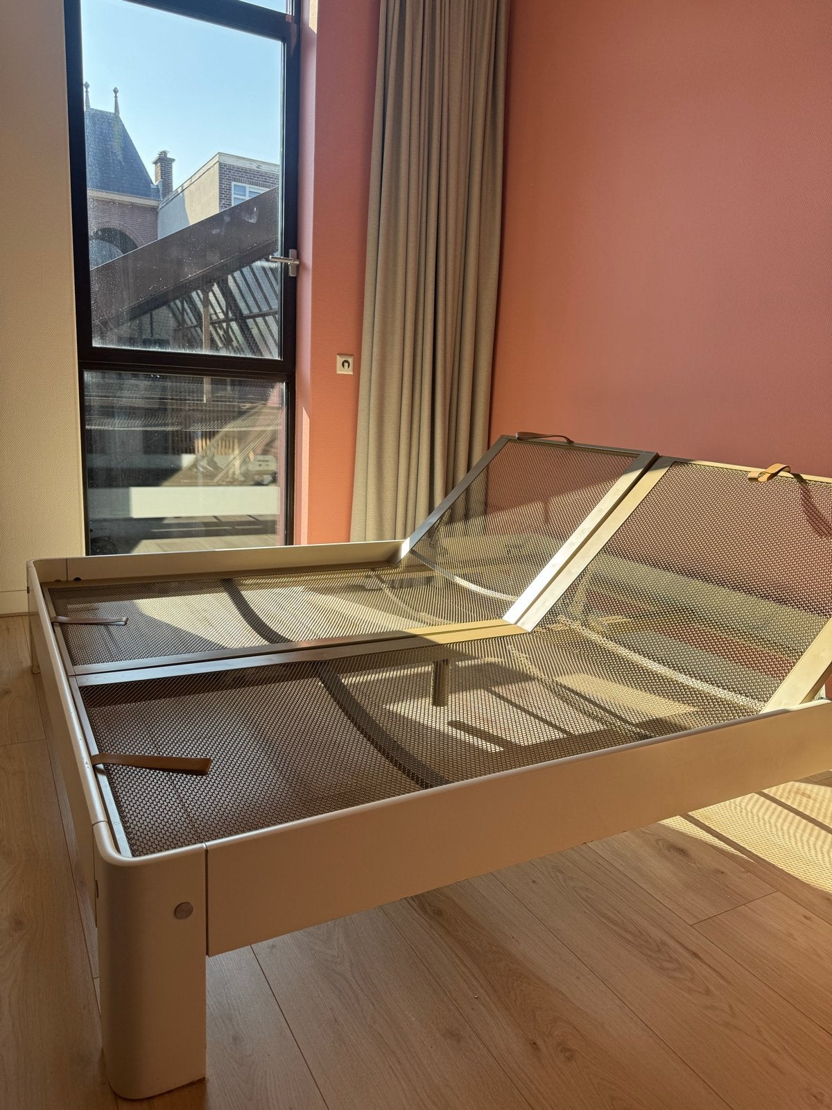 Auping 180x200 Bed Frame with Adjustable Base Good Condition, Huis en Inrichting, Slaapkamer | Bedden, Wit, Tweepersoons, Ophalen of Verzenden