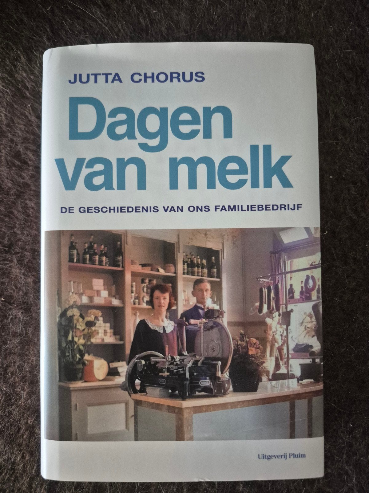 Dagen van melk | Jutta Chorus | familiegeschiedenis, Boeken, 20e eeuw of later, Ophalen of Verzenden, Zo goed als nieuw, Jutta Chorus