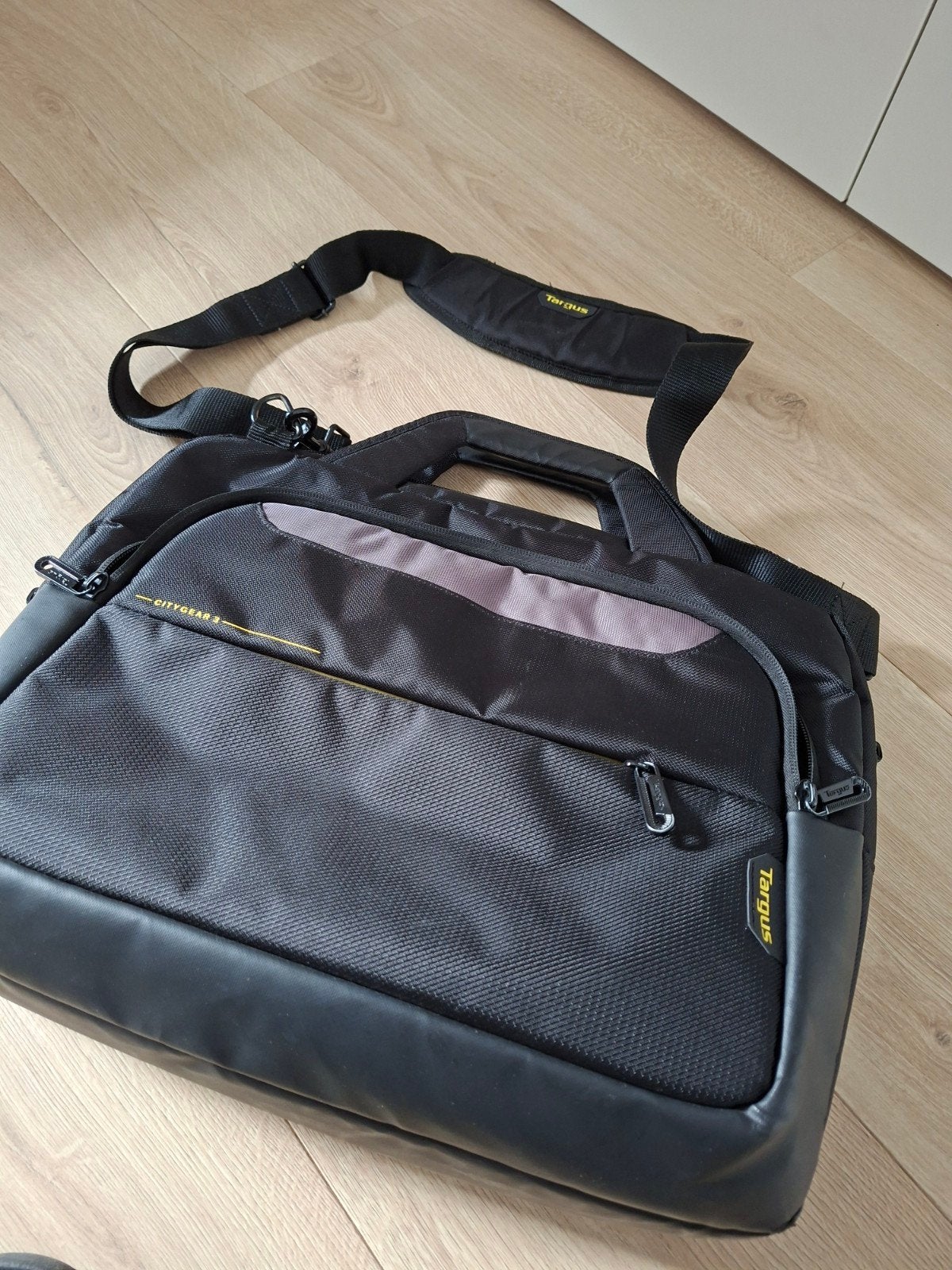 Targus CityGear 3 Laptoptas 15.6 inch Zwart, Ophalen, 15 inch, Zo goed als nieuw, Tabletvak