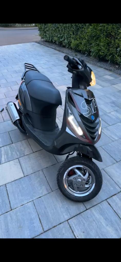 Zip 172cc h2o stage 1, Fietsen en Brommers, Scooters | Piaggio, Ophalen, Zo goed als nieuw, Tweetakt, Zip