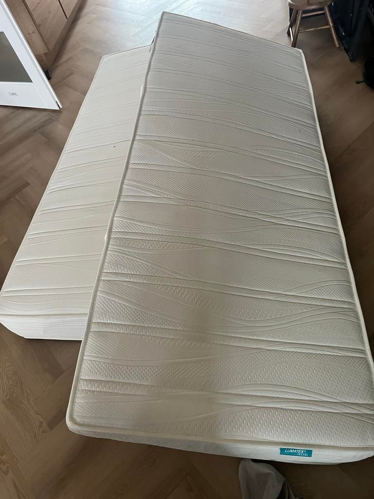 2x Matras 80x200 cm - Zo goed als nieuw, Huis en Inrichting, Slaapkamer | Matrassen en Bedbodems, Eenpersoons, Ophalen of Verzenden