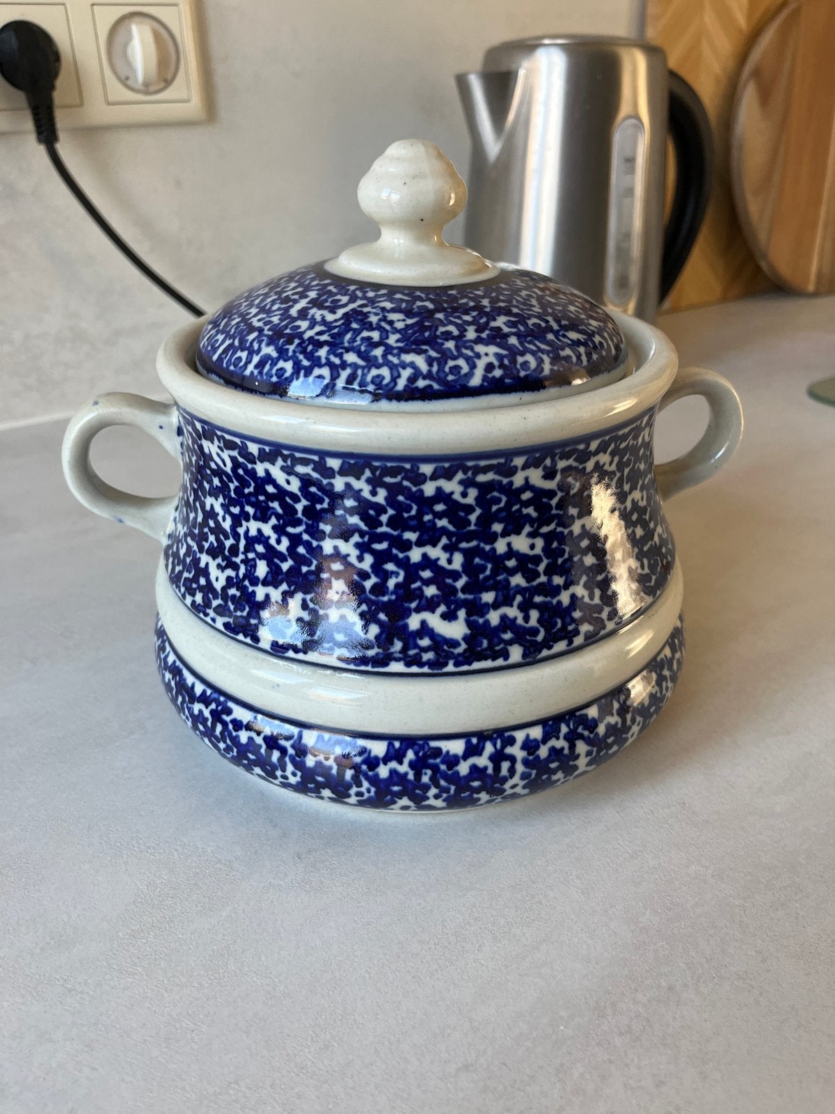 Bunzlau Vintage Pools aardewerk pot , blauw-wit gespikkeld, Ophalen