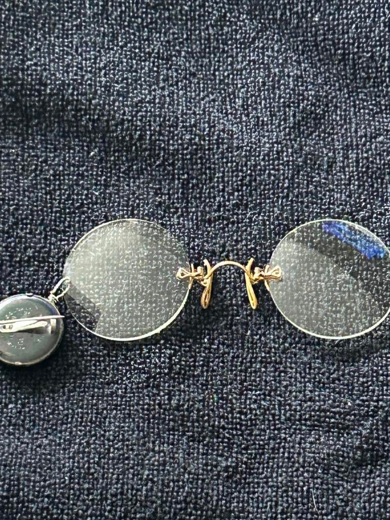 Antieke Bril met Ketting/Broche van Ketcham & McDougall, Antiek en Kunst, Ophalen