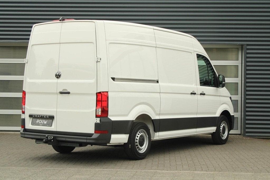 Volkswagen Crafter 35 2.0 TDI 140pk L3H3 Highline | Zij Schu, Auto's, Bestelauto's, Voorwielaandrijving, 12 maanden, Stof, 4 cilinders