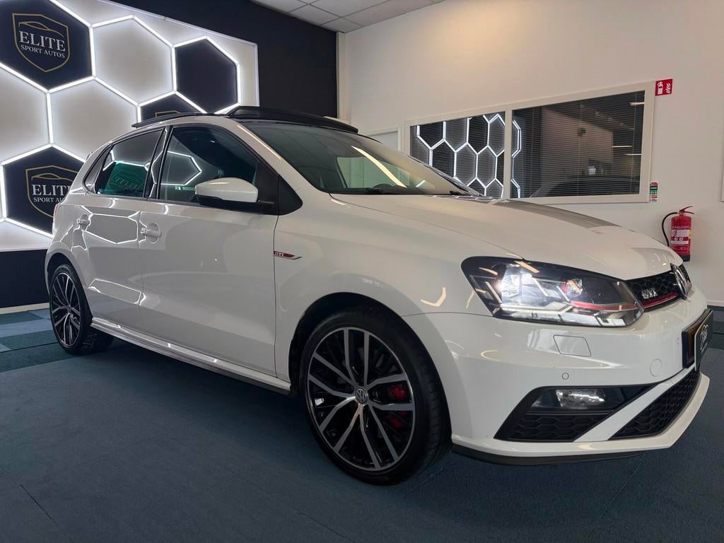 Volkswagen POLO 1.8 GTI I Pano I Camera I Stoelverwarming, Auto's, Volkswagen, Voorwielaandrijving, Gebruikt, Wit, Bedrijf