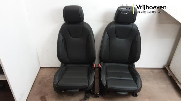 Bekleding Set (compleet) van een Opel Insignia (Insignia 17-, Gebruikt, -, -, Opel