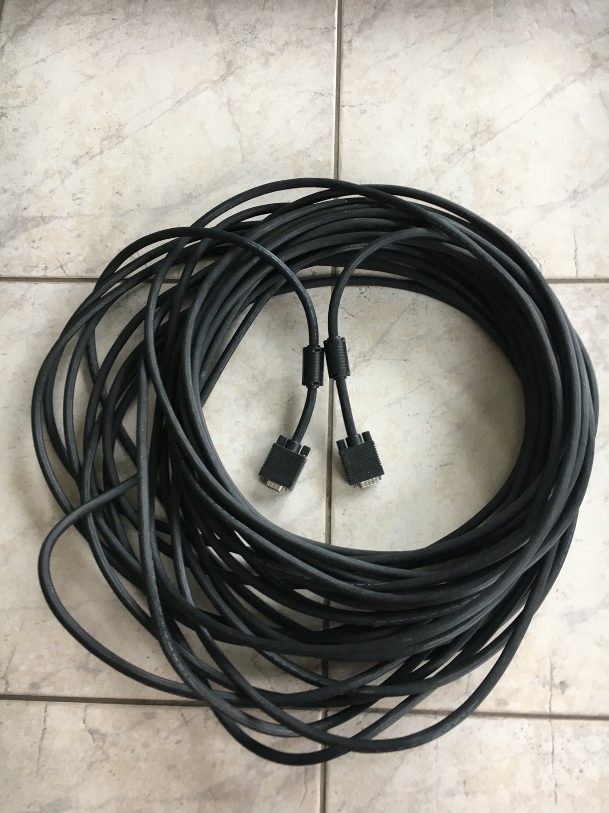 computerkabel VGA naar VGA kabel 2 x 14 pins male/male 30m, Ophalen of Verzenden, Zo goed als nieuw