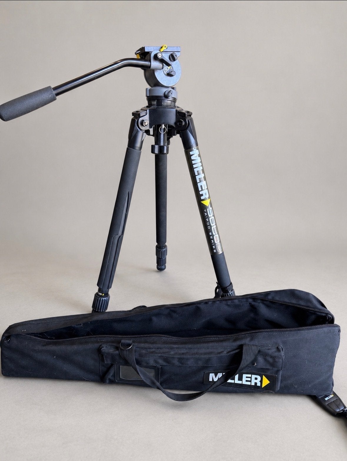 Miller Solo 75 / DS10 professioneel videostatief met tas, Overige merken, Statief, Ophalen of Verzenden, Gebruikt