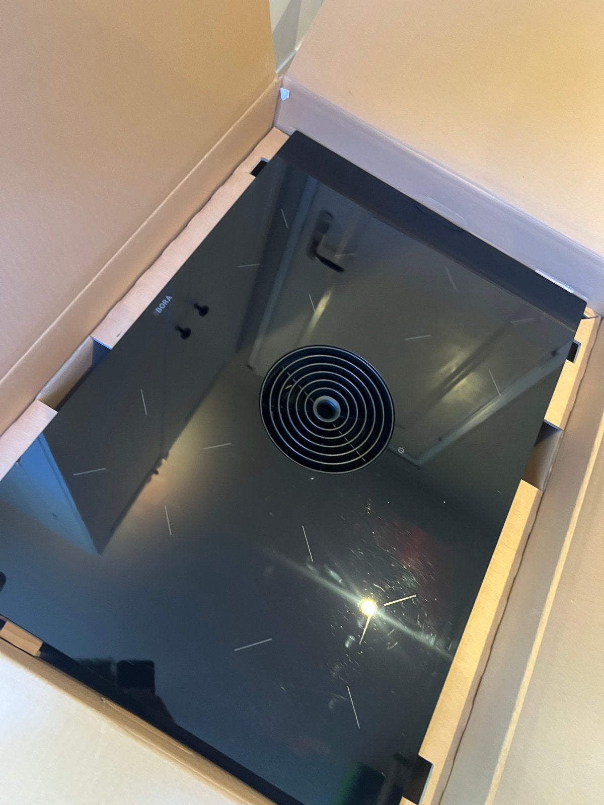 Bora Puru Inductiekookplaat met afzuiging (defect glas), Witgoed en Apparatuur, Fornuizen, Ophalen, Gebruikt, Minder dan 85 cm