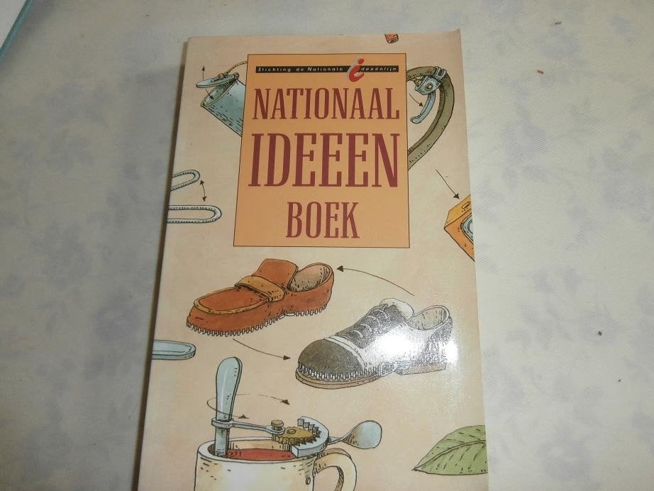 Nationaal Ideeenboek, Ophalen of Verzenden, Zo goed als nieuw