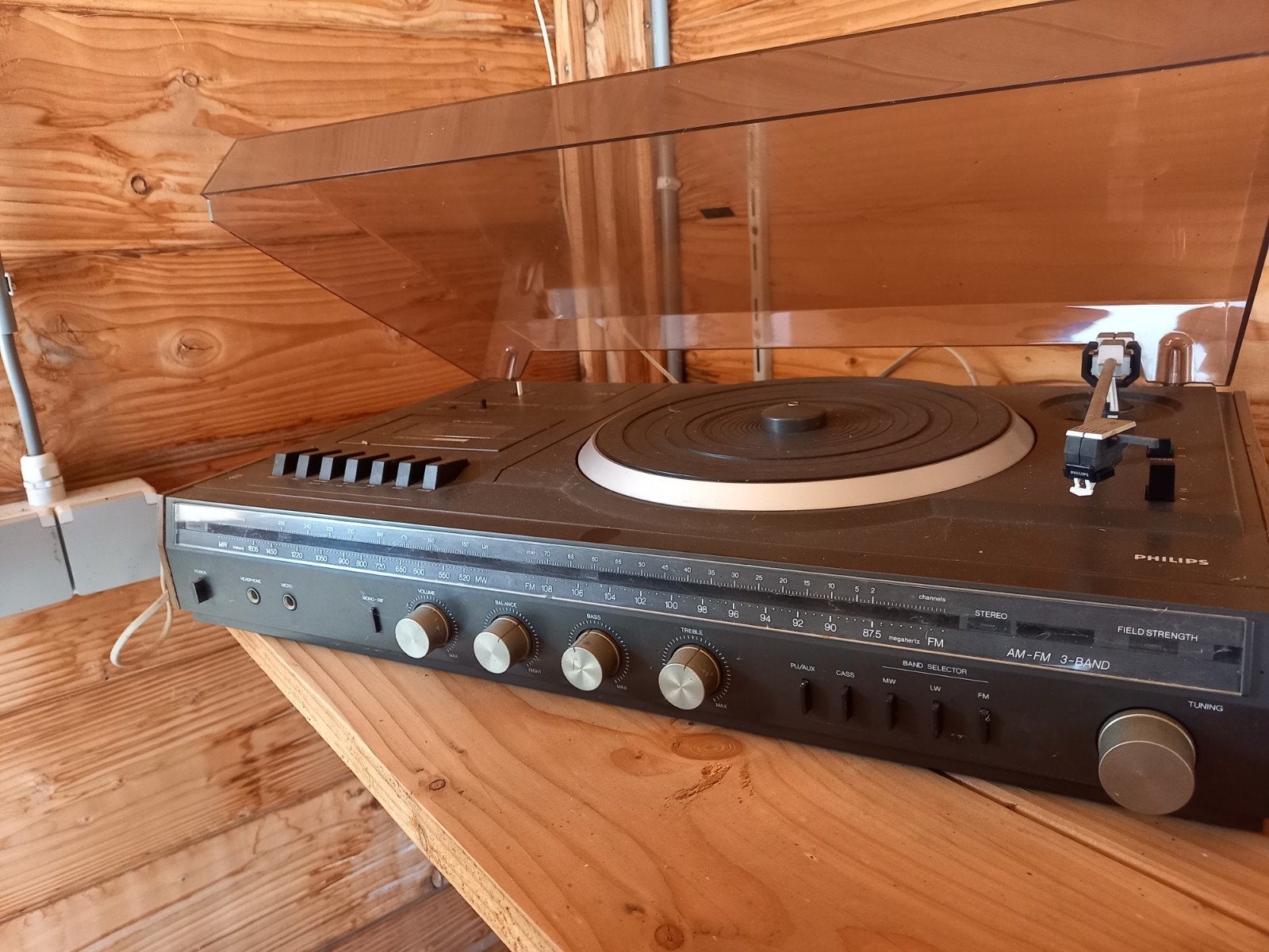 Vintage Philips 3-in-1 Stereo: Platenspeler, Radio, Cassette