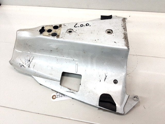 R1 2009 - 2010 Yamaha Kuipdeel Kuipdeel undertail D1-57316