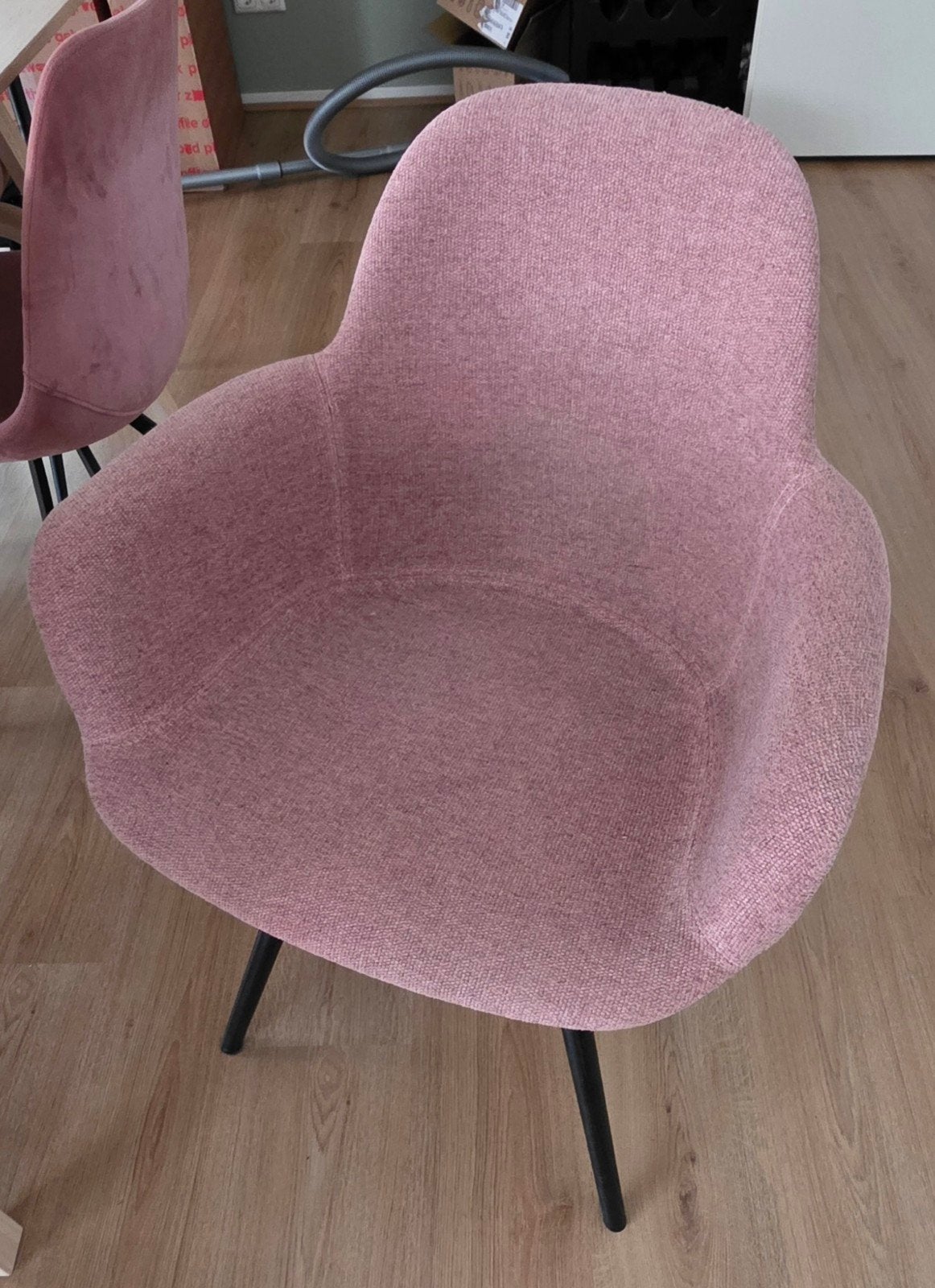 Zuiver stoel roze stof met zwarte poten, Ophalen, Gebruikt, Overige kleuren, Stof