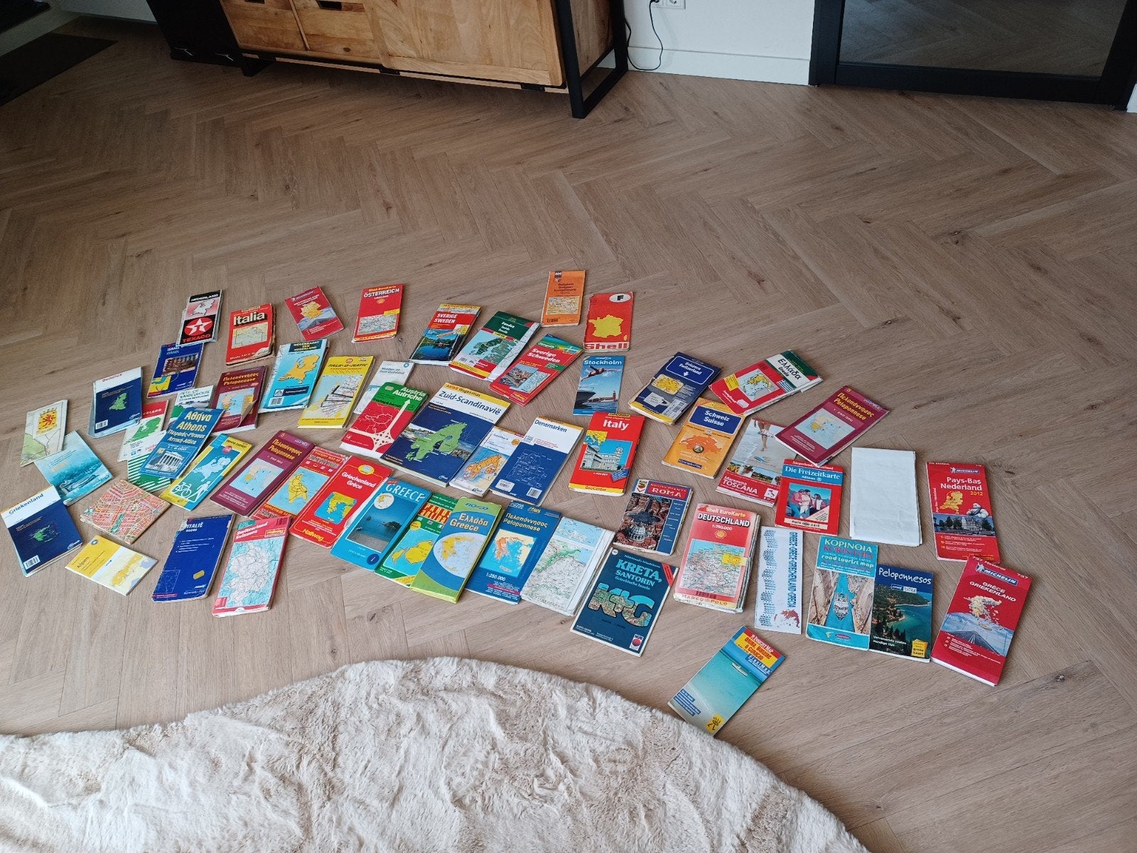 Te koop 50 landkaarten wegenkaarten, 2000 tot heden, Ophalen of Verzenden, Wereld, Landkaart