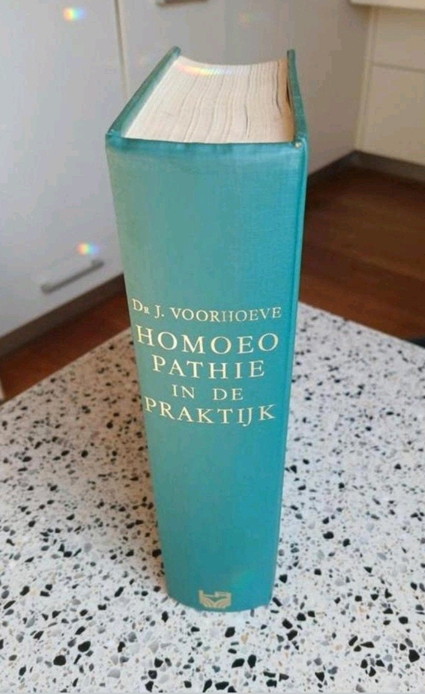 Homoeopathie in de Praktijk - Dr. J. Voorhoeve VASTE PRIJS, Boeken, Ophalen of Verzenden, Zo goed als nieuw, Kruiden en Alternatief