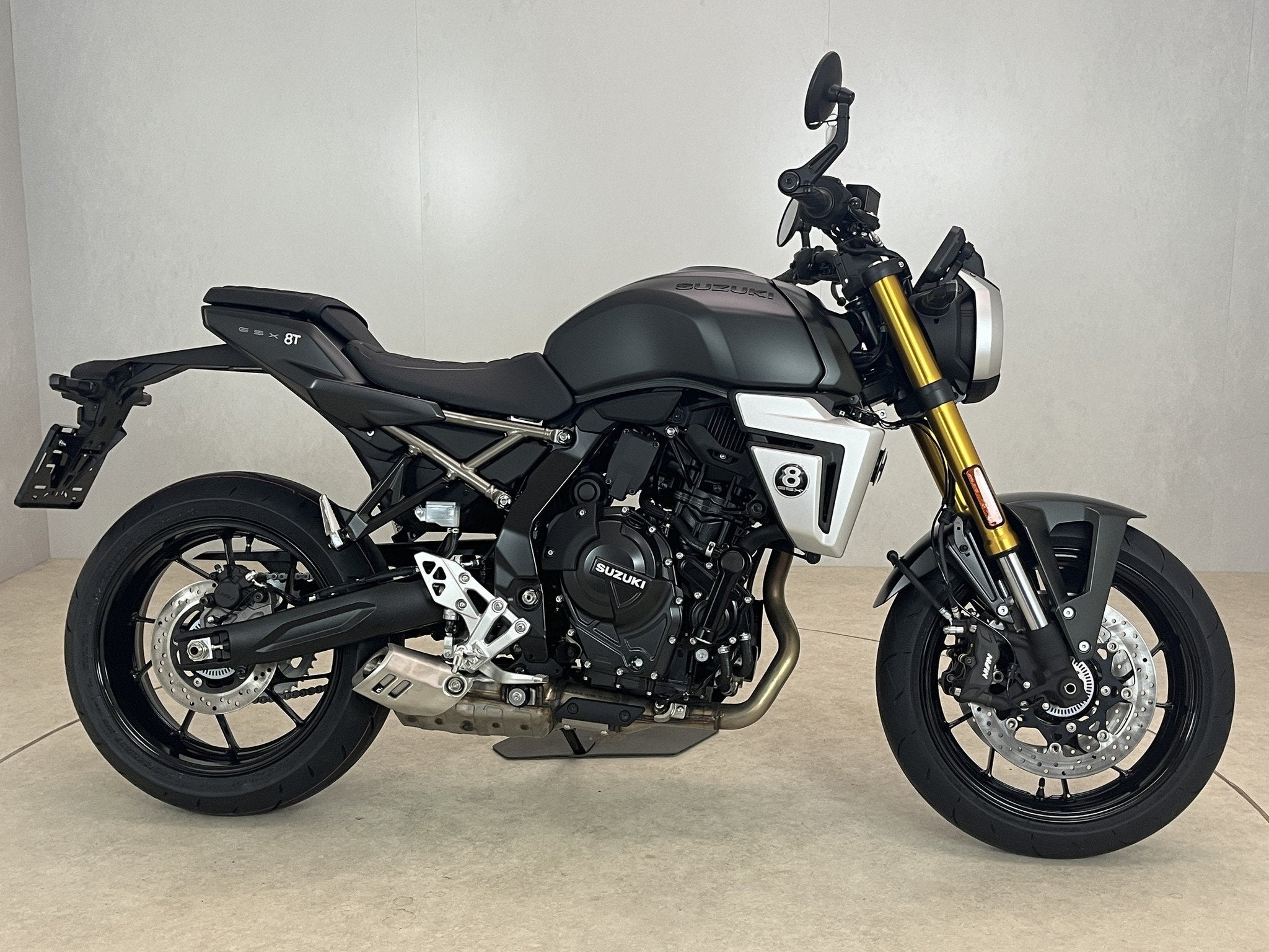 Suzuki GSX 8T (bj 2026), Suzuki B.V. Nimag, Lange Dreef 12
4131 NH  VIANEN, Bedrijf, Klantenservice@suzuki.nl