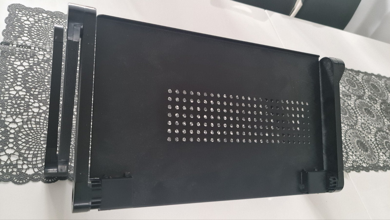 Verstelbare laptopstandaard - Zwart, Ophalen of Verzenden, Zo goed als nieuw, Onbekend, In diepte verstelbaar
