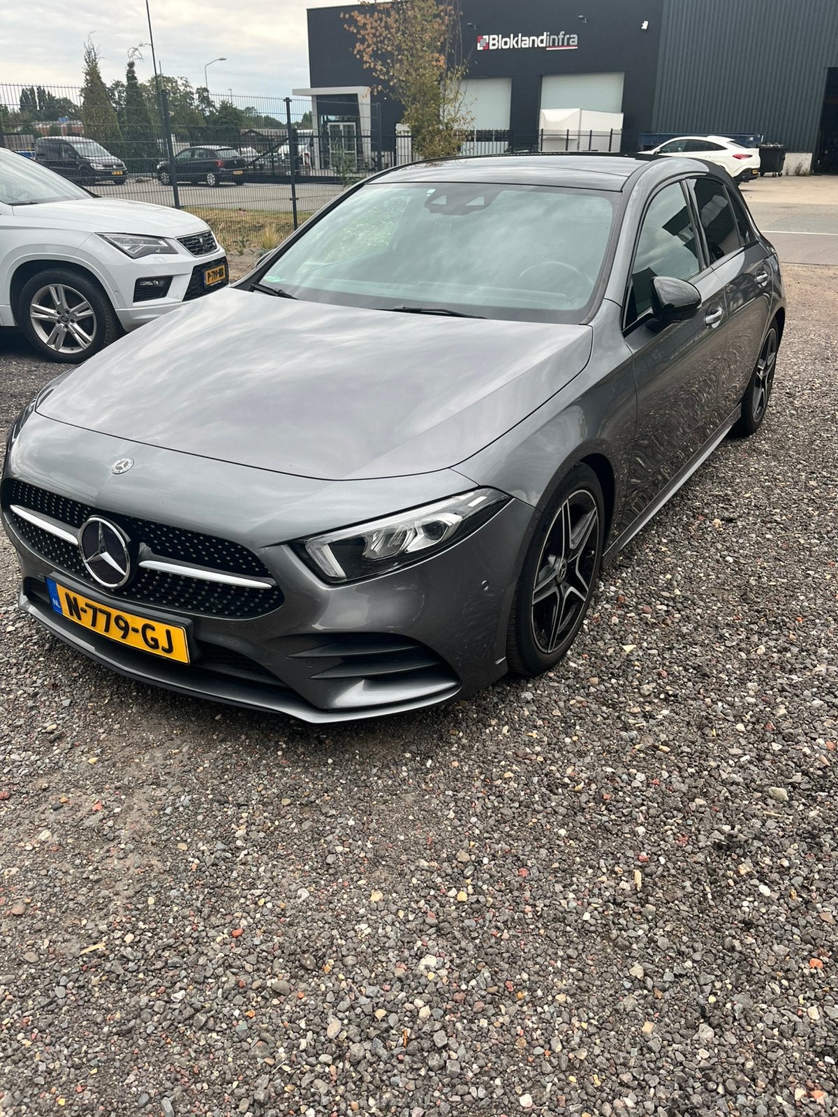 Mercedes-Benz A-Klasse A 200 163pk 7G-DCT 2018 Grijs, Zwart, 4 cilinders, 75 €/maand, Particulier