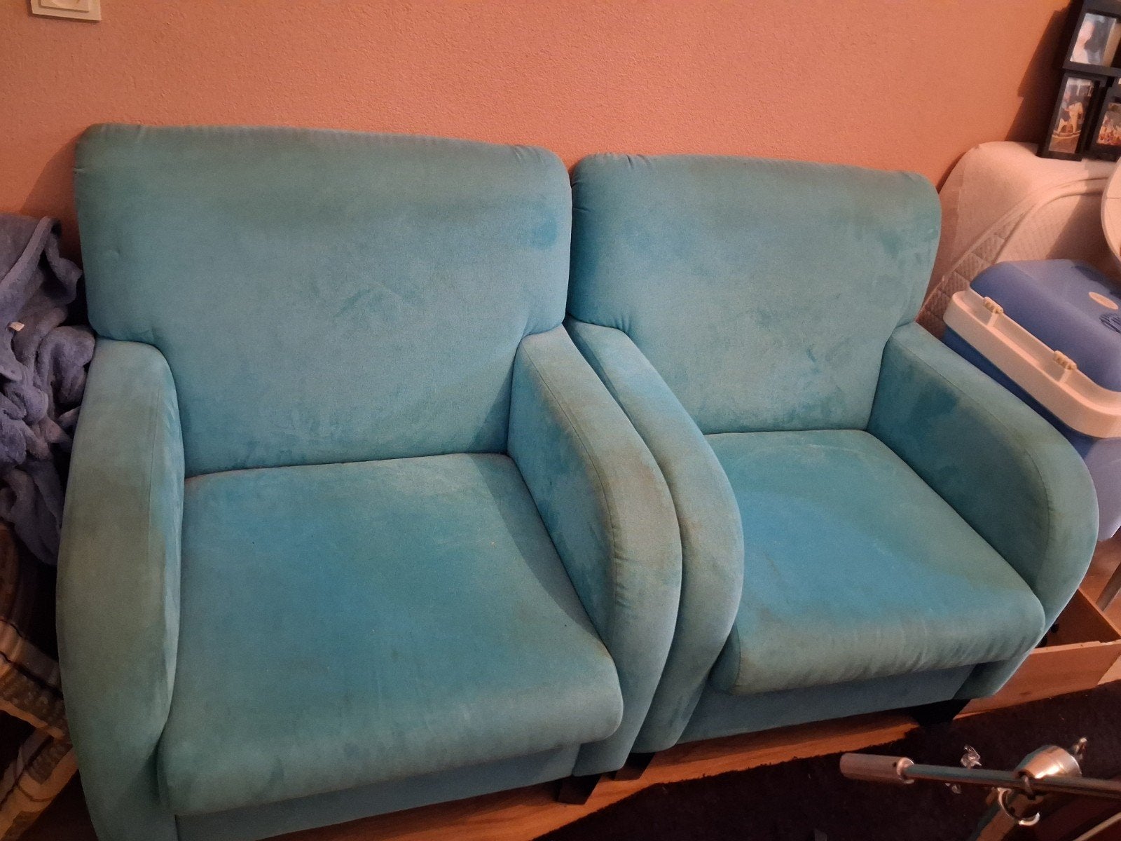 gratis af te halen 2 fauteuils,leuk voor in een jeugdkeet, Huis en Inrichting, Banken | Bankstellen, Ophalen, Gebruikt, 75 tot 100 cm