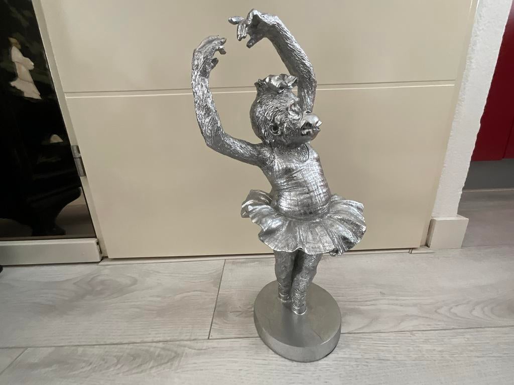 Ballerina Aap Beeld - Polyester - 38cm, Ophalen of Verzenden, Nieuw, Dier