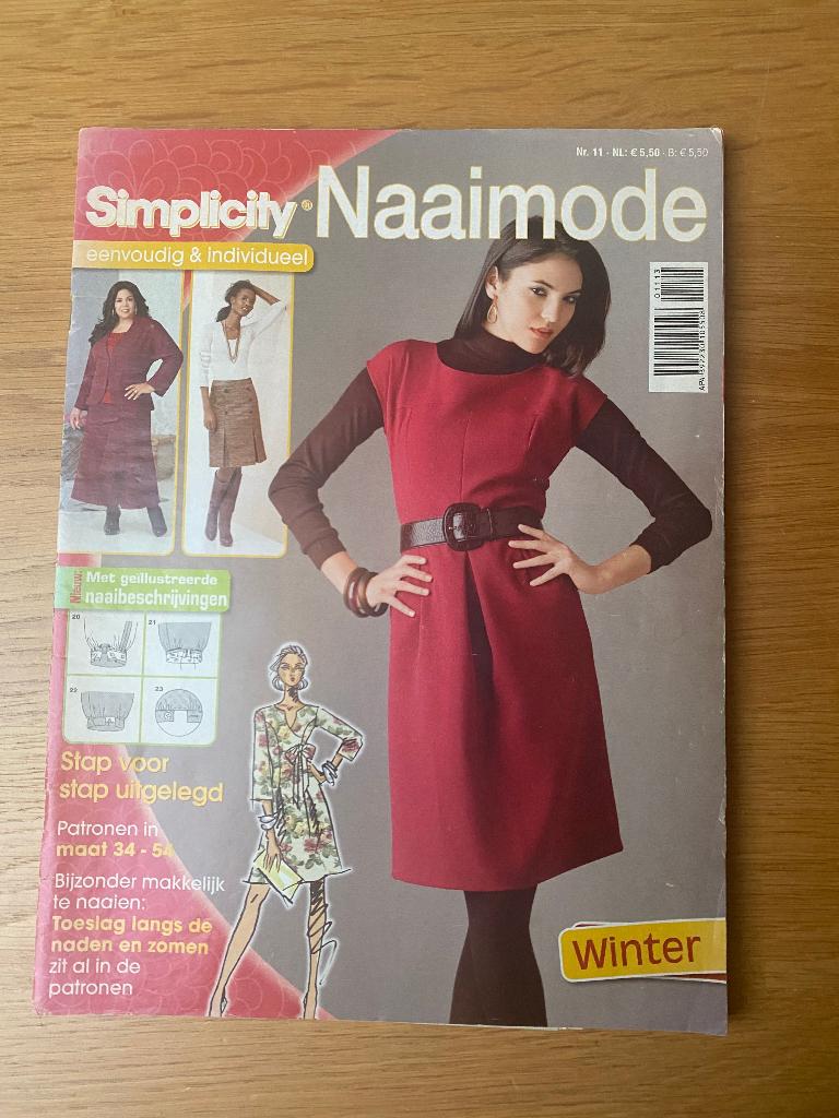 Simplicity x 2 stuks, Hobby en Vrije tijd, Kledingpatronen, Overige merken, Overige typen, Vrouw, Ophalen of Verzenden