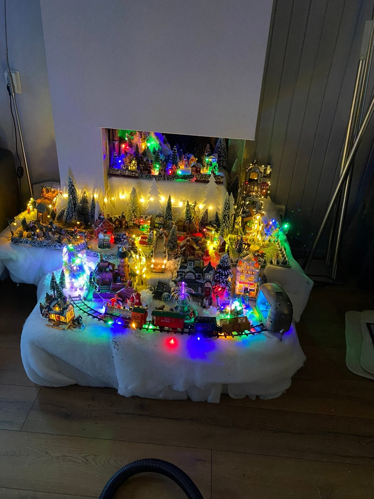 Compleet kerstdorp te koop inclusief skischans, Ophalen, Zo goed als nieuw