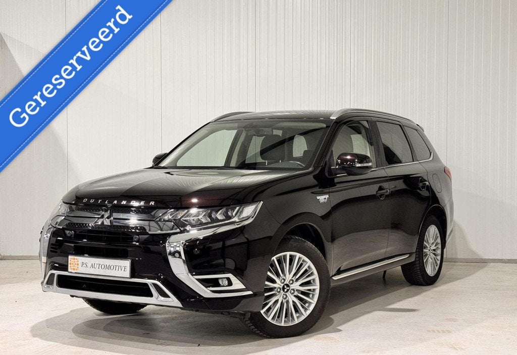 Mitsubishi Outlander 2.4 PHEV|TREKHAAK| CAMERA|KEYLESS|, Auto's, Mitsubishi, Bedrijf, Te koop, Outlander, 4x4, Hybride Elektrisch/Benzine