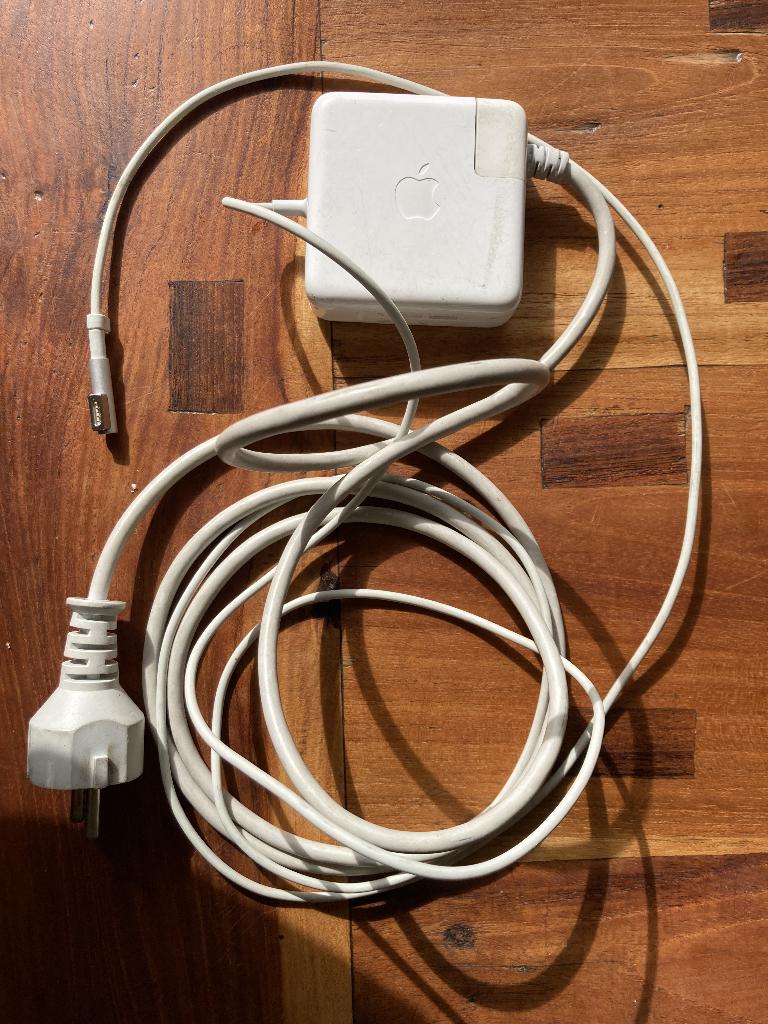 macbook pro oplader, Ophalen, Gebruikt, Apple
