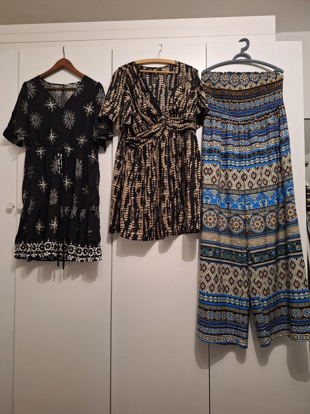 2 jurkjes en 1 jumpsuit mt 1 xl. Shein, Ophalen, Zo goed als nieuw, Maat 46/48 (XL) of groter
