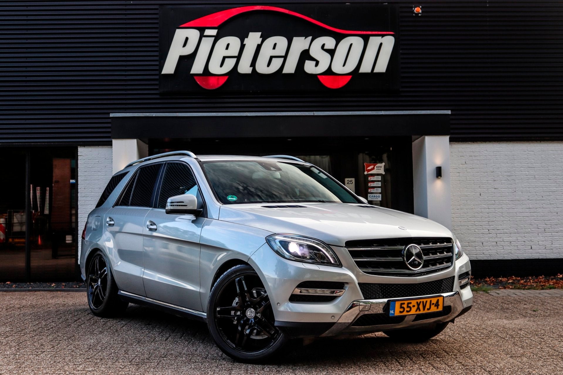 Mercedes-Benz M-klasse 350 AMG EXPORTPRIJS NAP VOL OPTIE, Automaat, Gebruikt, Bi-Xenon koplampen, 259 pk