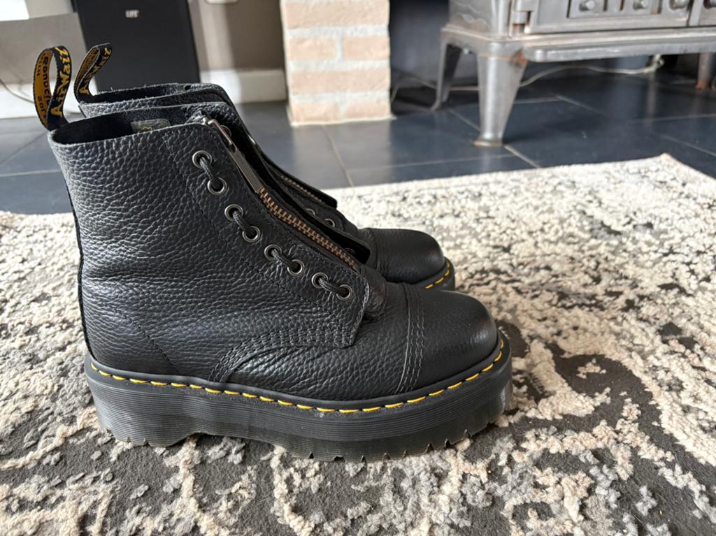Dr martens te koop, bijna nieuw slecht 1 keer gedragen, Ophalen of Verzenden, Zo goed als nieuw, Zwart