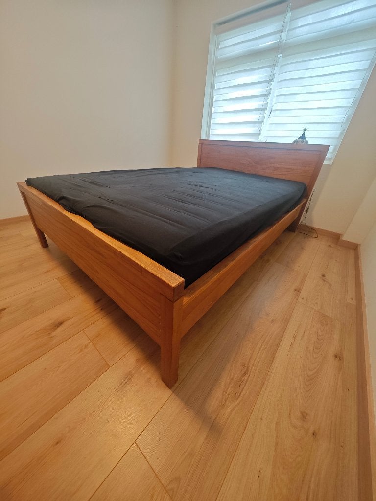 Bed voor de slaapkamer met matras, Ophalen, Gebruikt, Bruin, Tweepersoons