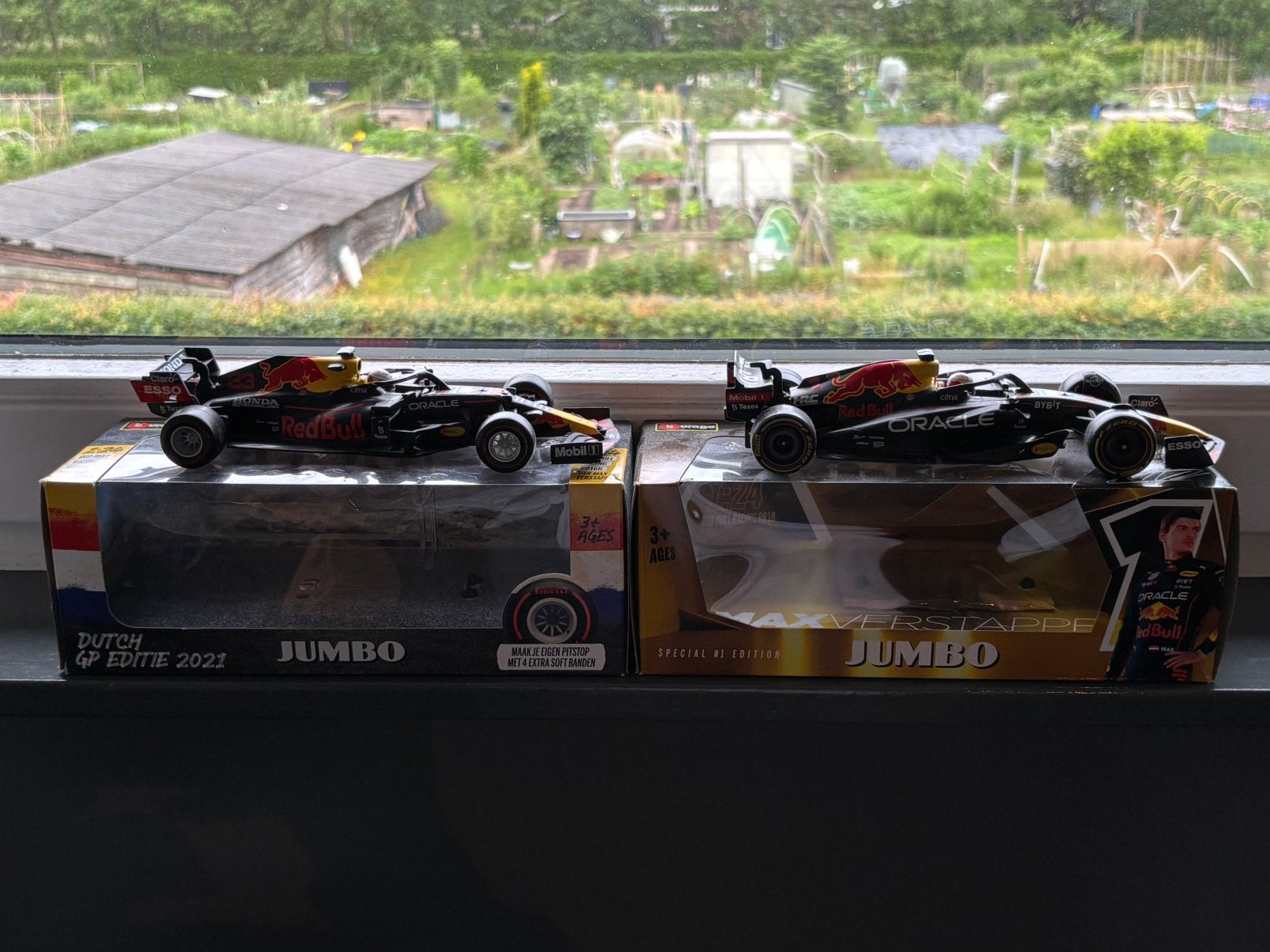 Bburago Red Bull F1 auto’s - Jumbo Max Verstappen spaaractie, Ophalen of Verzenden, Zo goed als nieuw, Auto, Bburago