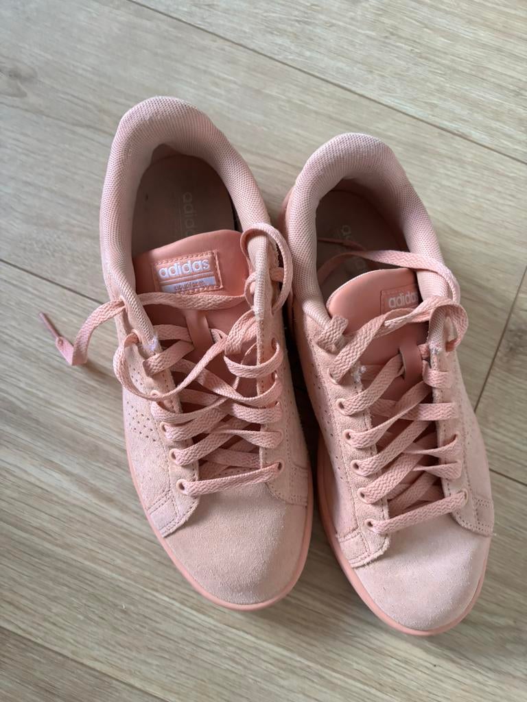 Roze Adidas schoenen, Ophalen of Verzenden, Zo goed als nieuw, Roze, Sneakers of Gympen